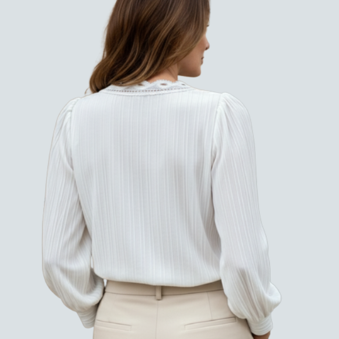 Luna Lace Shirt + Free Muse Necklace